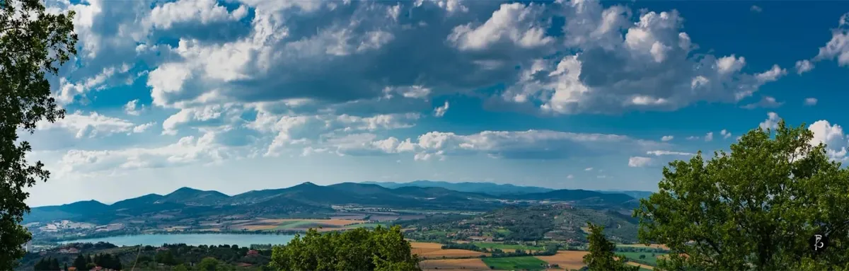 Panorama a 360° — Facciata in pietra — Lago panoramico — fotografia professionale Paolo Zuchegna